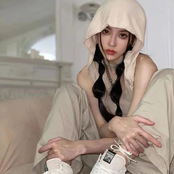 赤裸女羔羊